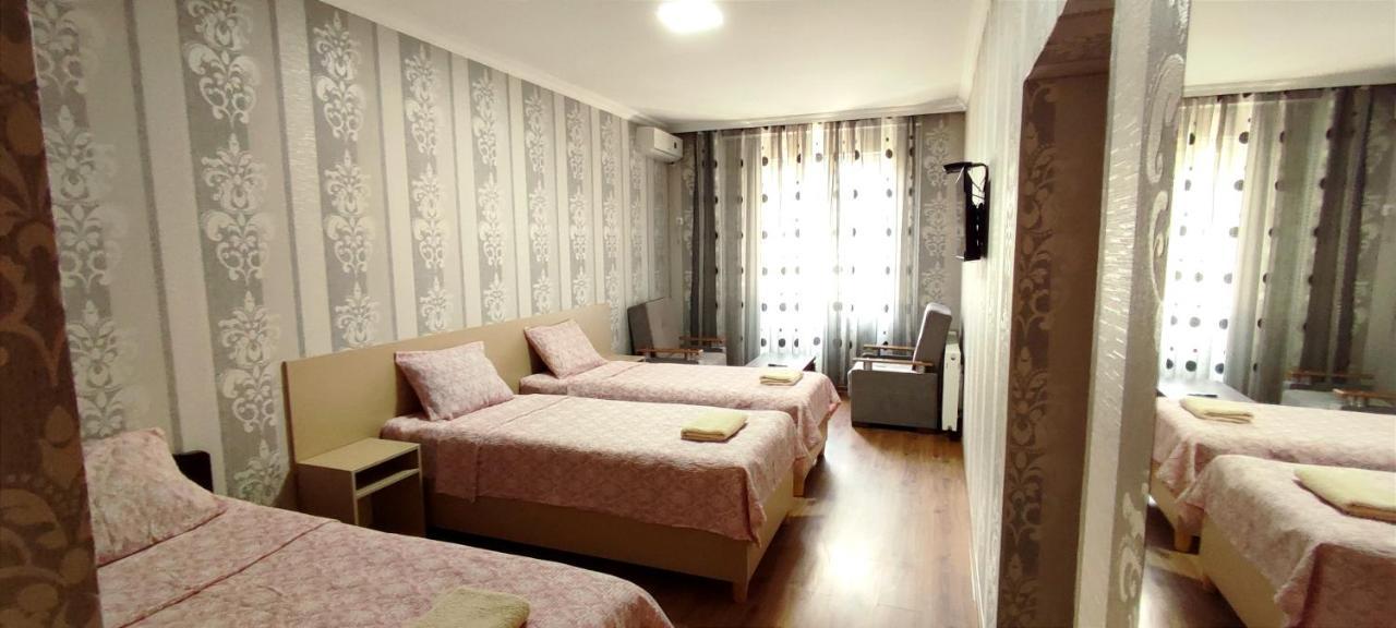 Hotel Venus Tbilisi Esterno foto