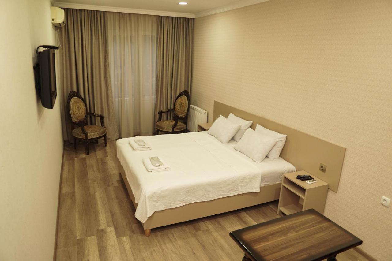 Hotel Venus Tbilisi Esterno foto